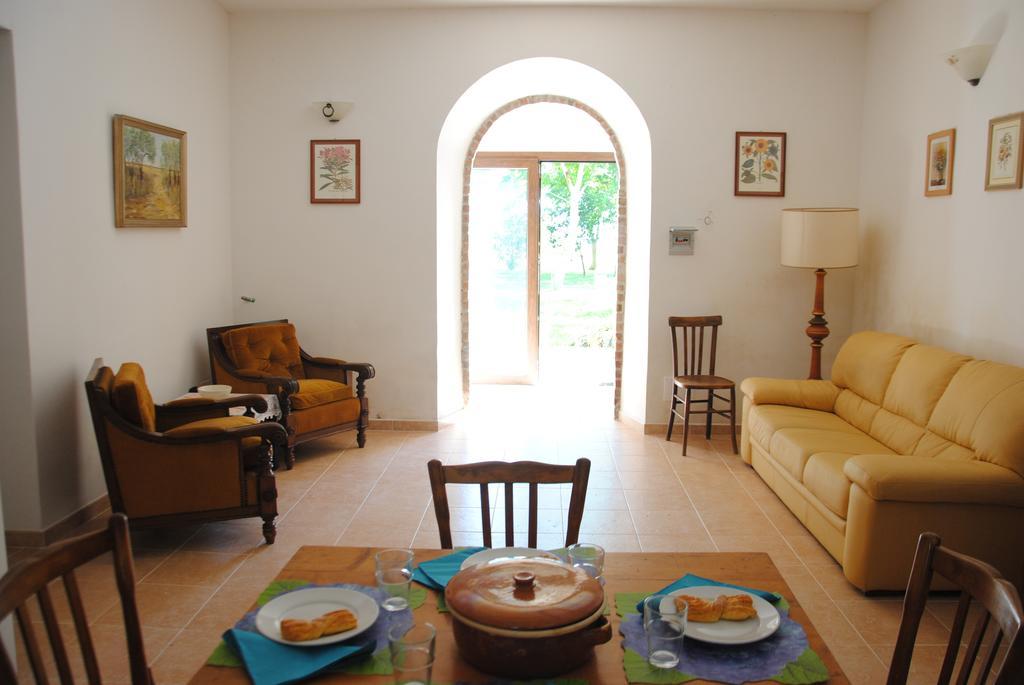 Agriturismo Casal Taccone Apartment Tarquinia Ruang foto
