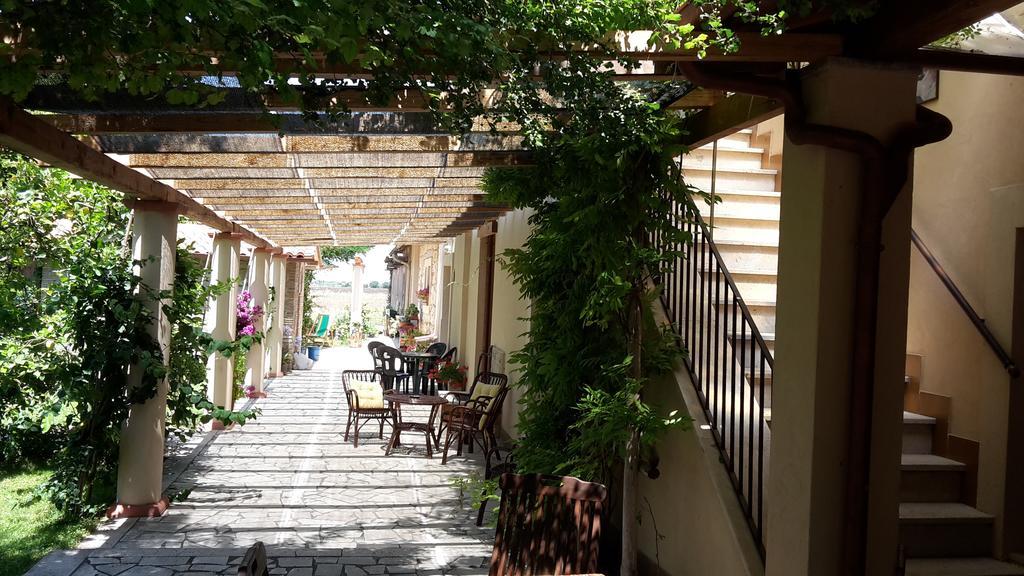 Agriturismo Casal Taccone Apartment Tarquinia Bagian luar foto